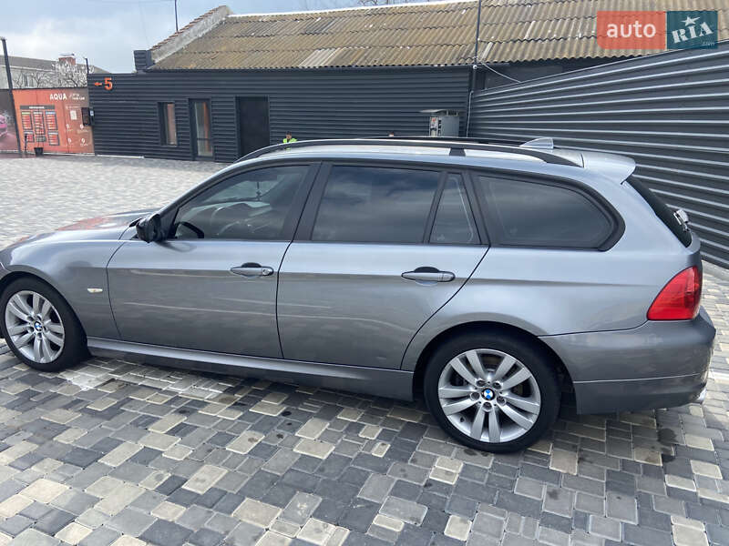 BMW 3 Series 2011