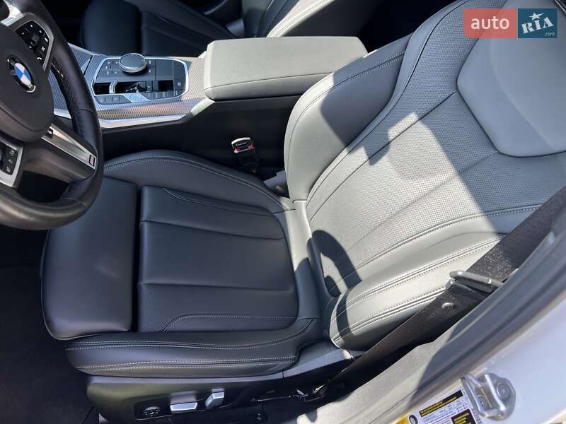 Седан BMW 3 Series 2022 в Києві