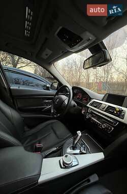 Седан BMW 3 Series 2016 в 