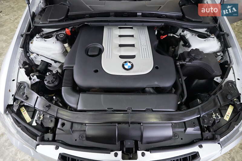 Седан BMW 3 Series 2009 в Херсоне