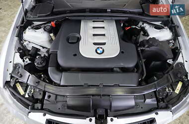 Седан BMW 3 Series 2009 в 