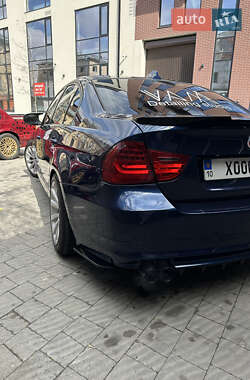 Седан BMW 3 Series 2010 в 