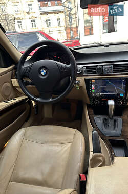 Седан BMW 3 Series 2010 в 