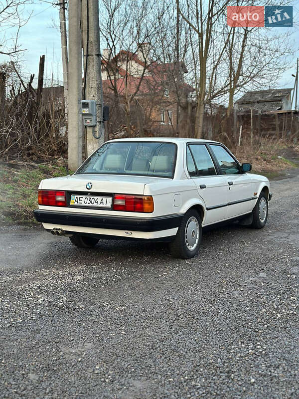 Седан BMW 3 Series 1991 в 