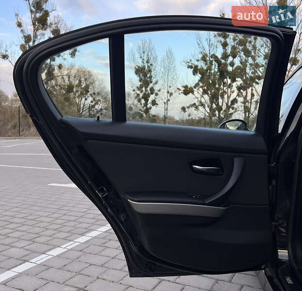 Седан BMW 3 Series 2007 в Луцьку