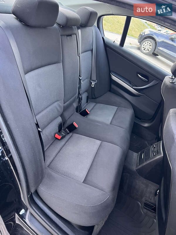Седан BMW 3 Series 2007 в Луцьку