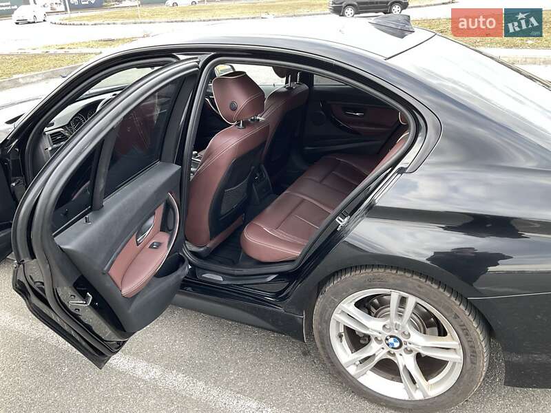 Седан BMW 3 Series 2013 в Киеве