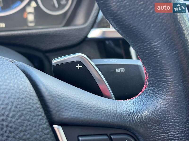 Седан BMW 3 Series 2017 в Киеве