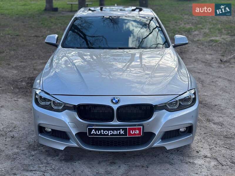 Седан BMW 3 Series 2017 в Киеве