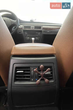 Седан BMW 3 Series 2011 в 