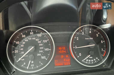 Седан BMW 3 Series 2011 в 