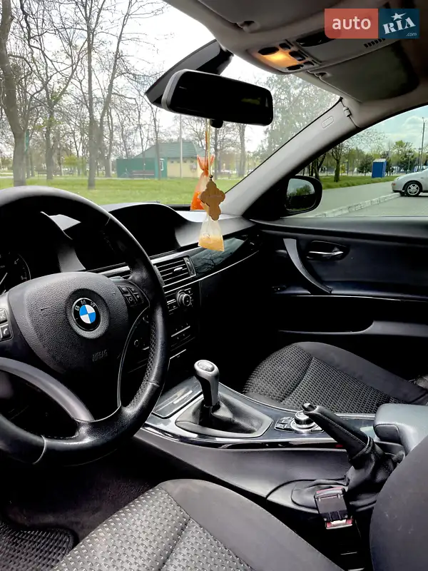 BMW 3 Series 2011