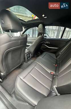 Седан BMW 3 Series 2023 в 