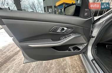 Седан BMW 3 Series 2023 в 