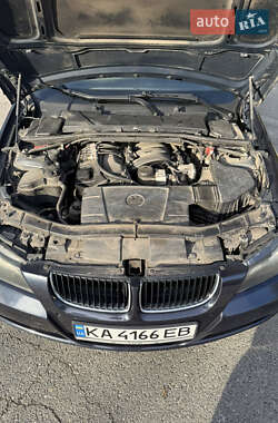 Седан BMW 3 Series 2005 в 