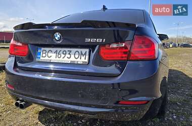 Седан BMW 3 Series 2012 в 