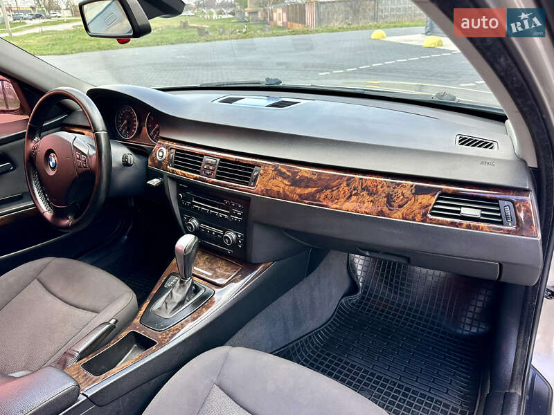 Седан BMW 3 Series 2007 в Кропивницькому