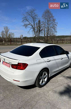 Седан BMW 3 Series 2014 в 