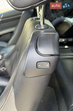 Купе BMW 3 Series 2011 в 