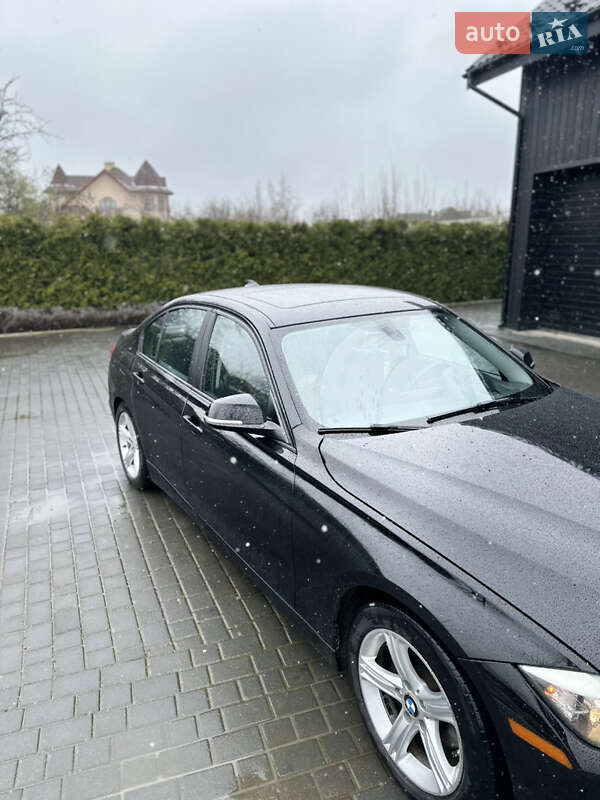 Седан BMW 3 Series 2013 в Чернівцях