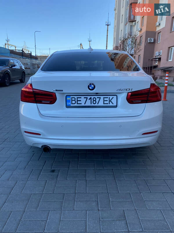 Седан BMW 3 Series 2017 в Николаеве