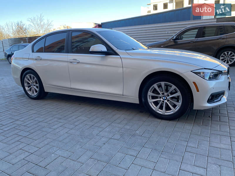 Седан BMW 3 Series 2017 в Николаеве