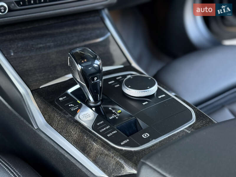 Седан BMW 3 Series 2020 в Киеве