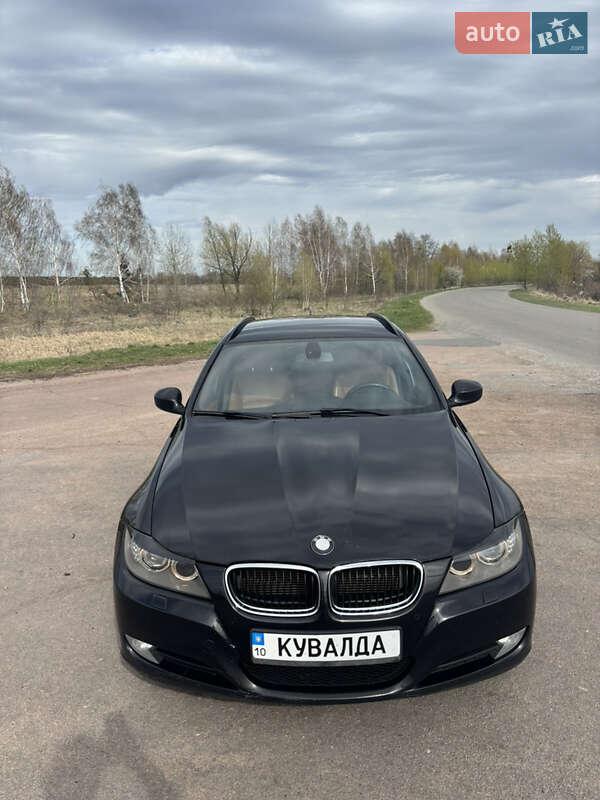 Универсал BMW 3 Series 2010 в Бородянке