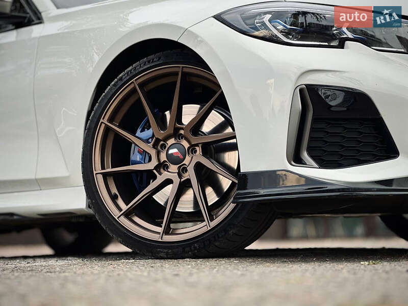 Седан BMW 3 Series 2020 в Чернівцях