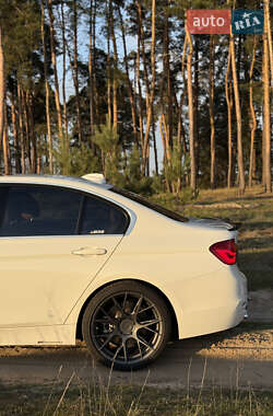 Седан BMW 3 Series 2017 в 