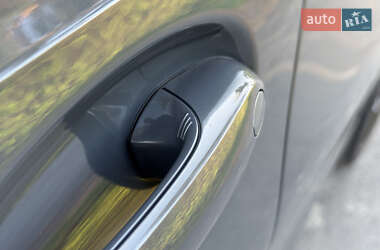Седан BMW 3 Series 2023 в 
