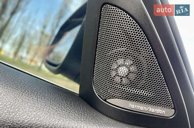Седан BMW 3 Series 2016 в 