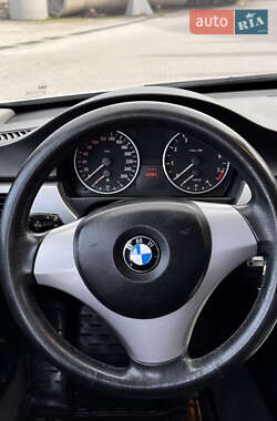 Седан BMW 3 Series 2005 в 