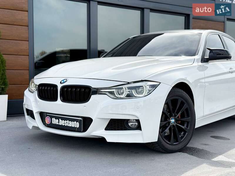 Седан BMW 3 Series 2018 в Ровно