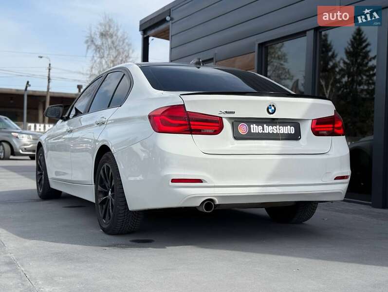 Седан BMW 3 Series 2018 в Ровно