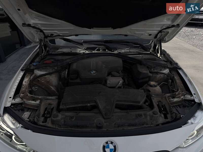 Седан BMW 3 Series 2018 в Ровно