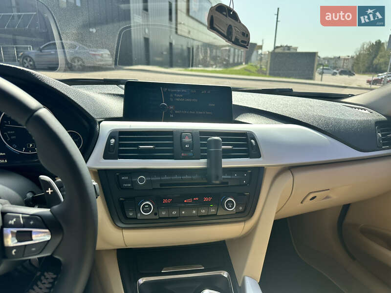 Седан BMW 3 Series 2012 в Ровно