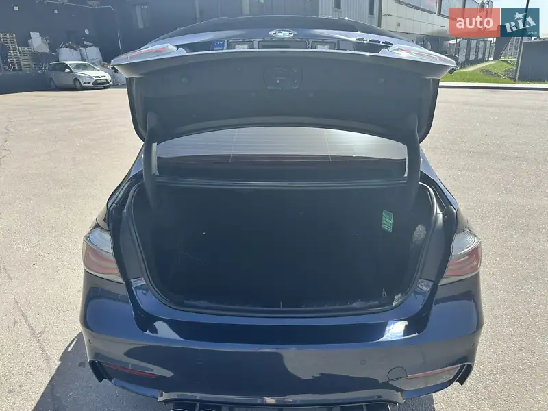 Седан BMW 3 Series 2012 в 