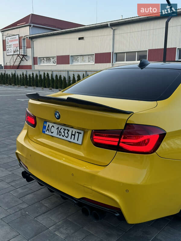 Седан BMW 3 Series 2015 в Луцке