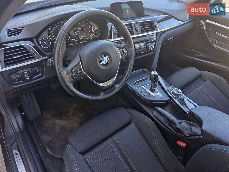 Седан BMW 3 Series 2017 в Миколаєві