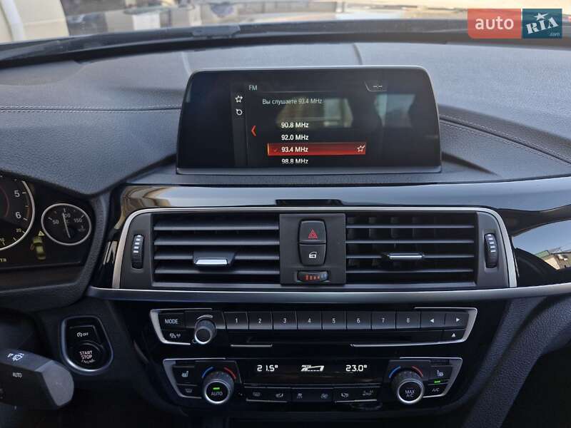 Седан BMW 3 Series 2017 в Миколаєві