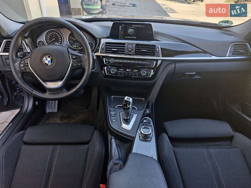 Седан BMW 3 Series 2017 в Миколаєві