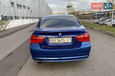 Седан BMW 3 Series 2009 в 