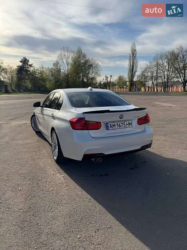 Седан BMW 3 Series 2012 в Коростене