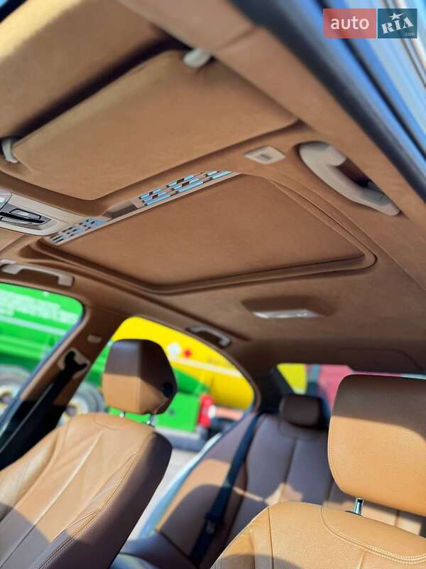 Седан BMW 3 Series 2012 в Коростене