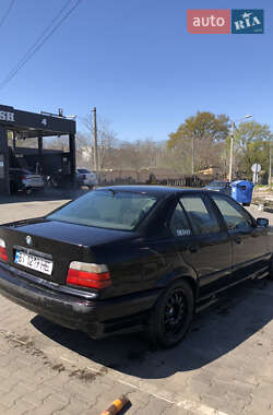Седан BMW 3 Series 1992 в 