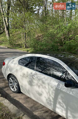 Купе BMW 3 Series 2009 в 