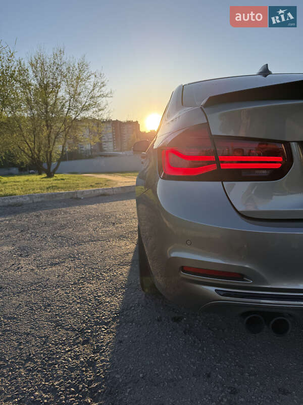Седан BMW 3 Series 2017 в Днепре