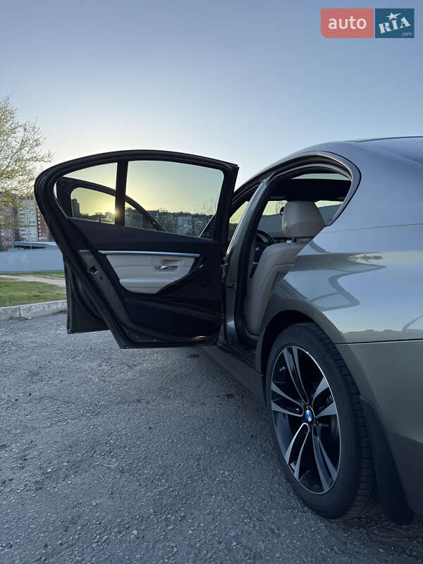 Седан BMW 3 Series 2017 в Днепре