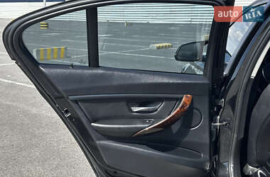 Седан BMW 3 Series 2013 в 
